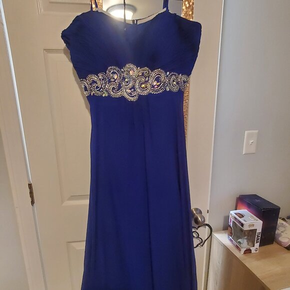 Group USA Prom Dress - Picture 1 of 5